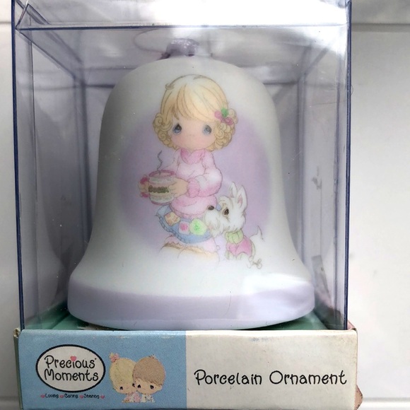 Precious Moments Set of 3 
Porcelain Ornaments
New in Original boxes - Picture 3 of 9